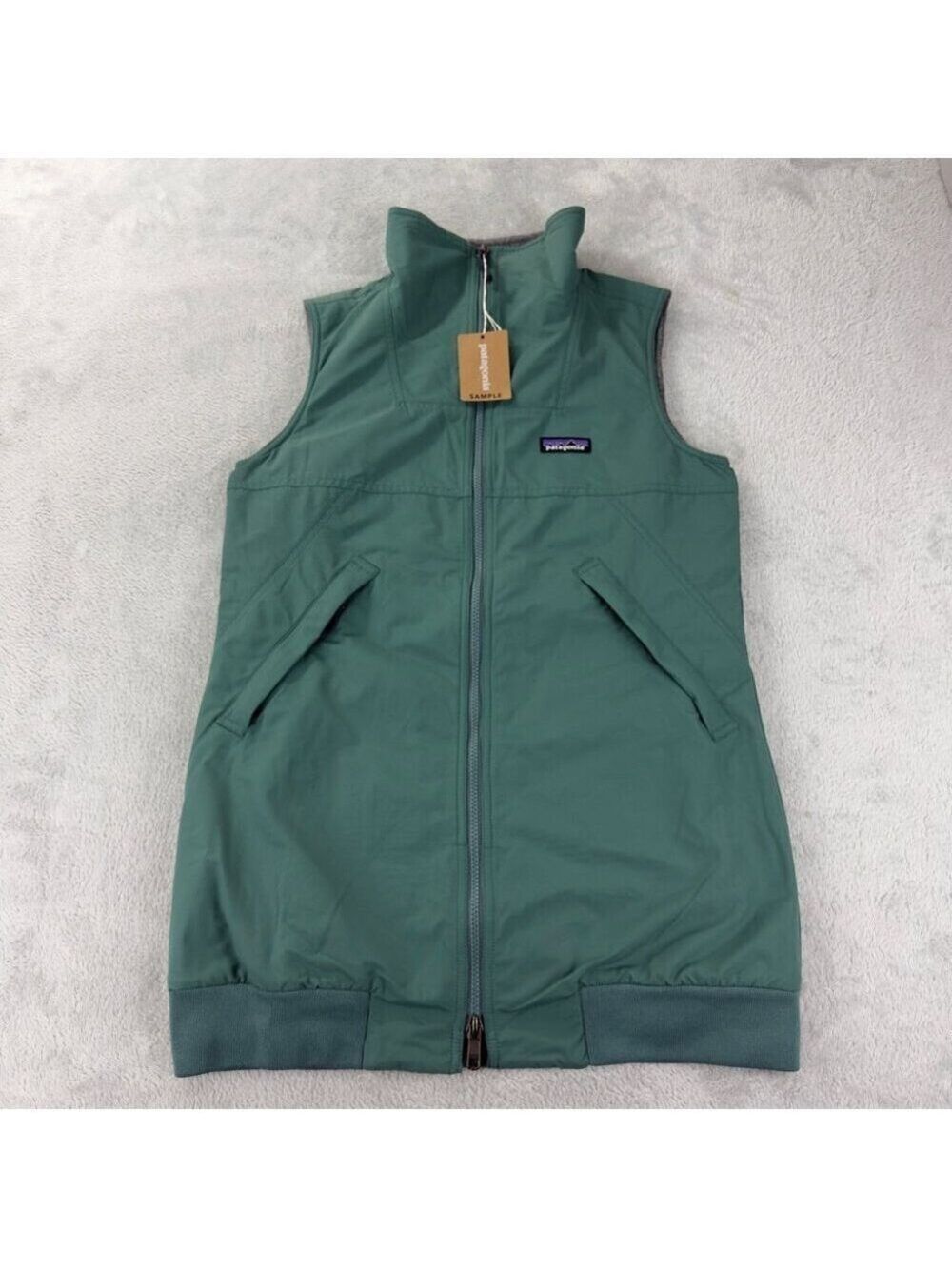 Patagonia Women's Vest Small Synchilla Reversible - Picture 1 of 15